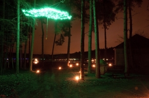 Honderden lichtjes op De Lilse Bergen tonen je de feerieke wandeling!